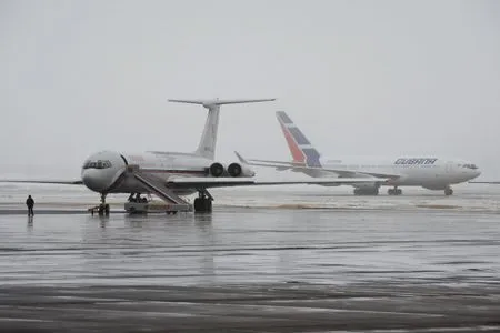 Два авиарейса в Ижевск задержаны из-за сложных погодных условий