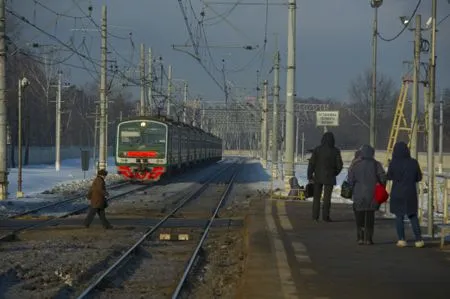 Поезд сбил двух детей в Нижегородской области, один из них скончался