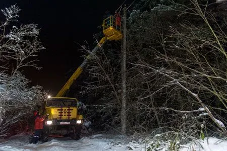 МОЭСК помогает восстановить абонентские электросети в Дмитровском районе Подмосковья