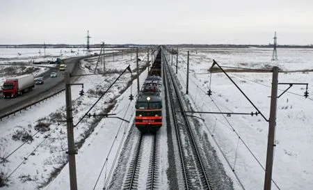 Несколько поездов задержаны из-за ДТП на железнодорожном переезде во Владимирской области