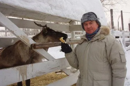 Директор депприродресурсов ХМАО Е.Платонов: "В новогодние каникулы гости Югры будут кататься на оленьих упряжках и побывают в резиденции Елки"