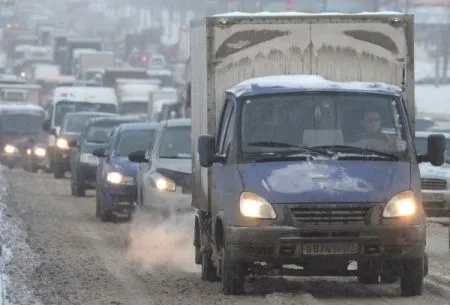 Движение в центре Калуги почти парализовано из-за коммунальной аварии