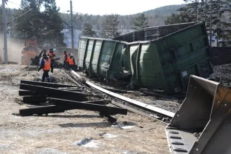 Движение поездов восстановлено в Забайкалье после схода вагонов с углем