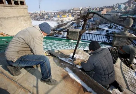 Три человека погибли при обрушении кровли в Беслане