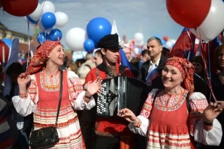 Первомайские шествия на Урале прошли под музыку и социальные лозунги