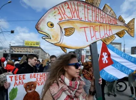 Первомайская "Монстрация" в Новосибирске собрала 3 тыс. участников