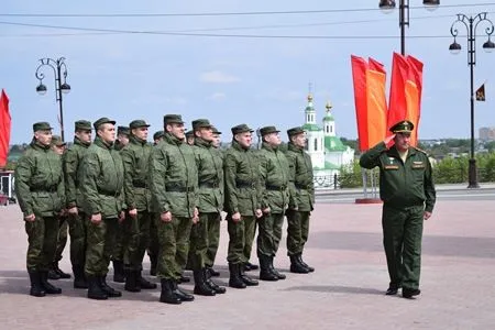 Полтора десятка тюменских призывников будут служить в президентском полку