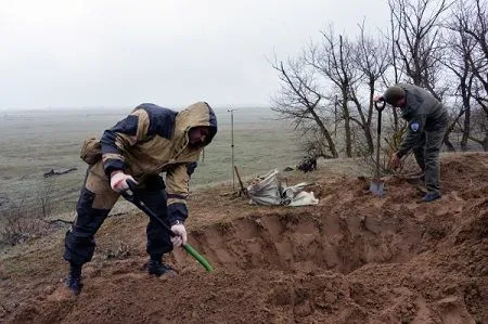 Останки троих бойцов Красной армии нашли при очистке Севастополя от боеприпасов