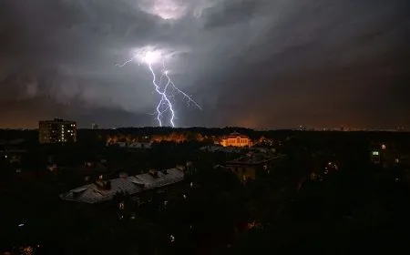 Штормовое предупреждение объявлено в Татарстане из-за шквалистого ветра и грозы