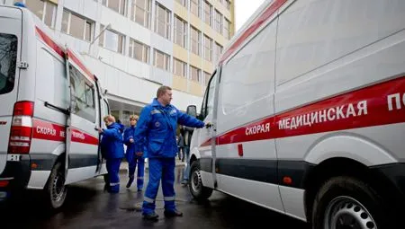 Три человека погибли в ДТП с участием такси на юго-востоке Москвы