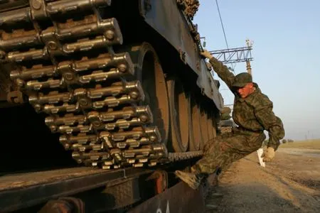 Нападавших на воинский эшелон в Забайкалье было около десятка, они забрасывали часовых камнями