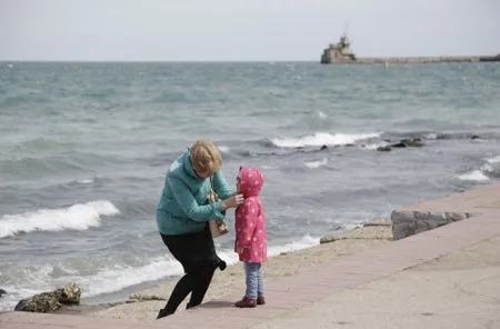 Холодный фронт принесет в Крым ливни и похолодание