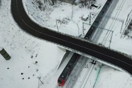 Шесть путепроводов над железными дорогами построят в Москве до конца 2021