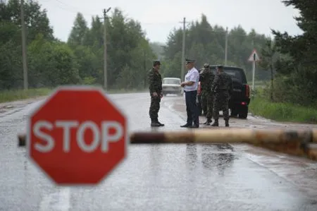 Фрагмент учебной ракеты упал недалеко от челябинского поселка во время учебных полетов Су-24