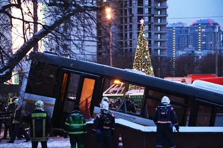 Водитель автобуса, въехавший в переход на "Славянском бульваре", получил 4 года колонии