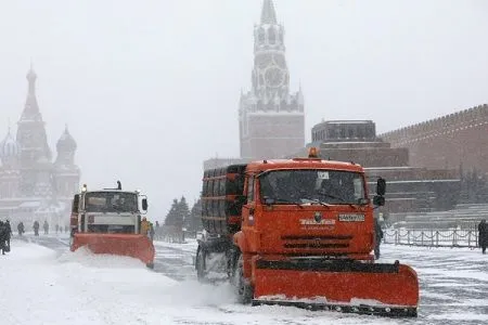 Москвичей просят вместо автомобилей пользоваться городским транспортом