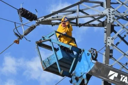 Снегопад оставил без света более 3,5 тыс. жителей Новгородской области