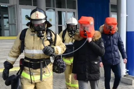 Многоквартирный дом горит в Нижневартовске, жильцы эвакуированы