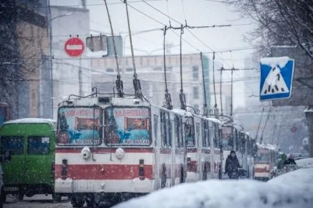 Жительнице Челябинска, получившей травму в троллейбусе, выплатят компенсацию