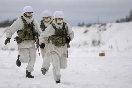 Более 2 тыс. мотострелков подняли по тревоге в Сибири