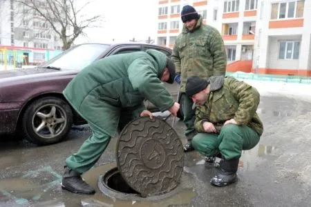 Режим ЧС ввели в алтайском Рубцовске из-за обрушения канализационного коллектора