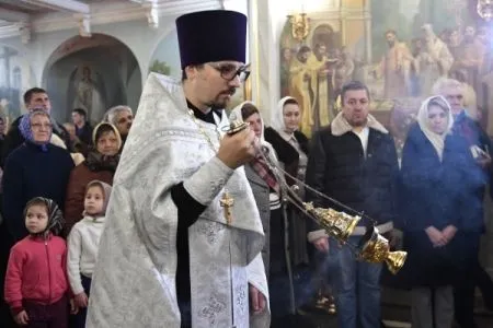 В Галерее на Невском показали репортаж о возрождении церкви в Ленинградской области