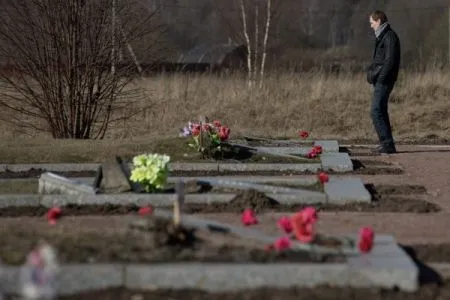 Несколько захоронений времен войны нашли поисковики в воронежском поселке