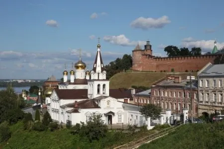 Старинную деревянную мостовую нашли на территории Нижегородского кремля