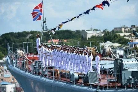 Парад в честь Дня ВМФ репетируют в Севастополе