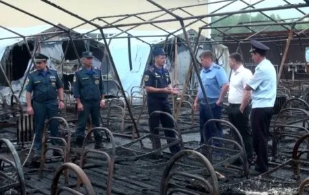 Дело о халатности возбуждено в отношении сотрудника МЧС после пожара в лагере "Холдоми"