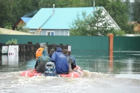 Количество пропавших без вести во время наводнения в Иркутской области сократилось до шести человек