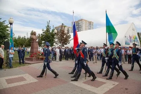 Бюст генералу армии Маргелову установлен в Воронеже