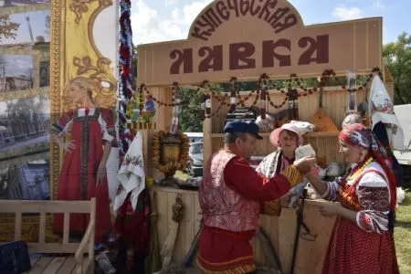 Гости Свенской ярмарки в Брянске смогут посетить "Театральный бульвар" и купеческие ряды