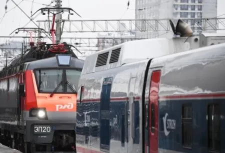 Движение на "связке" Транссиба и линии Междуреченск-Тайшет возобновлено после ЧП на арсенале