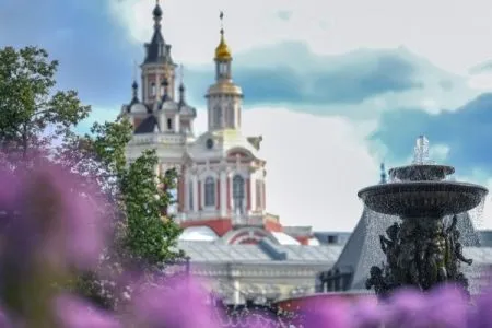 "Августовское лето" пришло в Москву