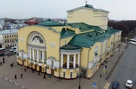 Назначенный худруком Волковского театра Пускепалис покинет МХАТ им. Горького