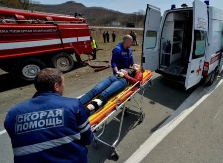 Три человека пострадали в массовом ДТП с рейсовым автобусом в Воронежской области