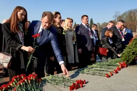 Жертв блокады Ленинграда вспоминают в Петербурге