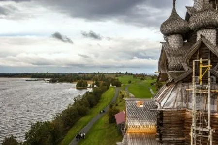 Историю лодки-кижанки и долбленки расскажут на выставке в зале музея "Кижи" в Петрозаводске