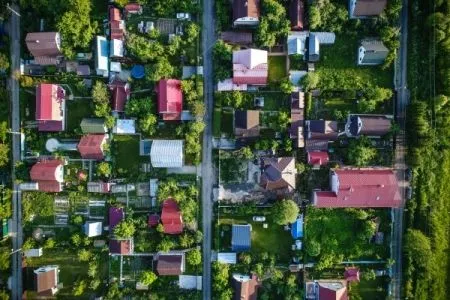 Более 2 тыс. многодетных семей в Подмосковье обеспечили землей с начала года