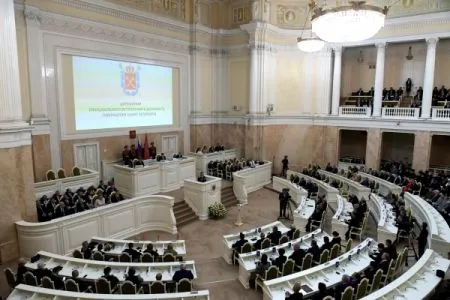 Парламент Петербурга утвердил вице-губернаторов в прежнем составе