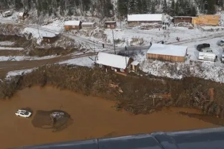 Начальник участка золотодобывающей артели признал вину и раскаялся в гибели рабочих в результате прорыва дамб в Сибири