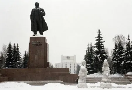 Реставрация памятника Ленину в Челябинске обернулась уголовным делом