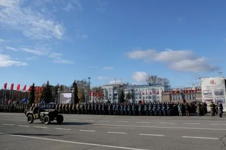 Последний живой герой 3-й ударной армии, водрузившей Знамя Победы над Рейхстагом, принял участие в Параде Памяти в Самаре