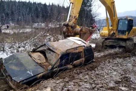 Режим ЧС снят в пострадавшем от прорыва дамб золотодобывающей артели поселке Щетинкино