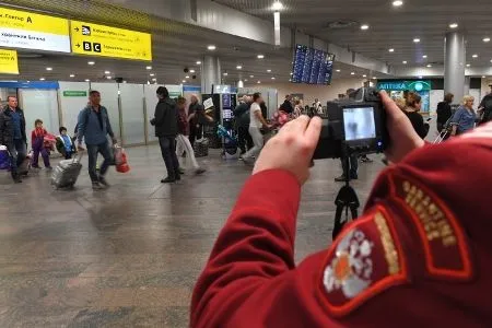 Россиянам рекомендовано не ездить в Италию, Иран и Корею из-за вируса COVID-19