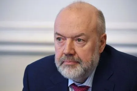 Крашенинников: принятие поправок к Конституции даст право пересмотреть состав кабмина