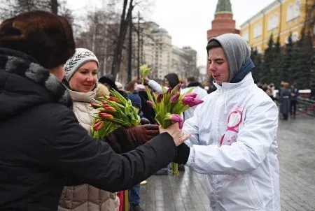 Волонтеры Москвы проведут 8 марта праздничную акцию на 65 площадках города