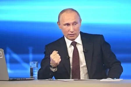 Путин: в РФ контролируют ситуацию с распространением коронавируса