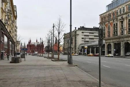 В Москве вырос спрос на "санкционку" и бензин